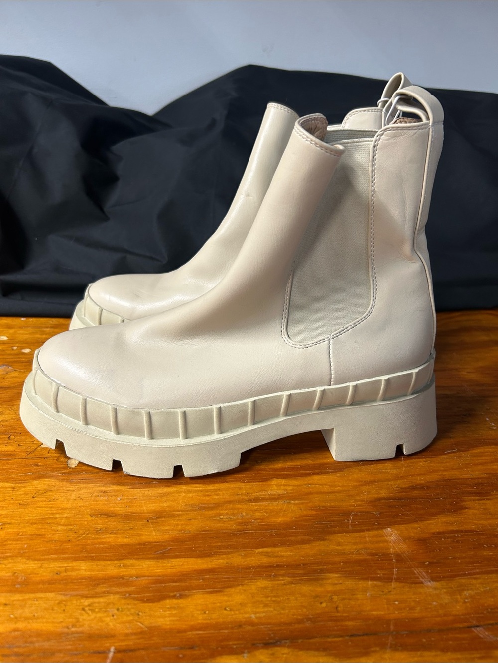Princess Polly Cream Lug Platform Chelsea Boots